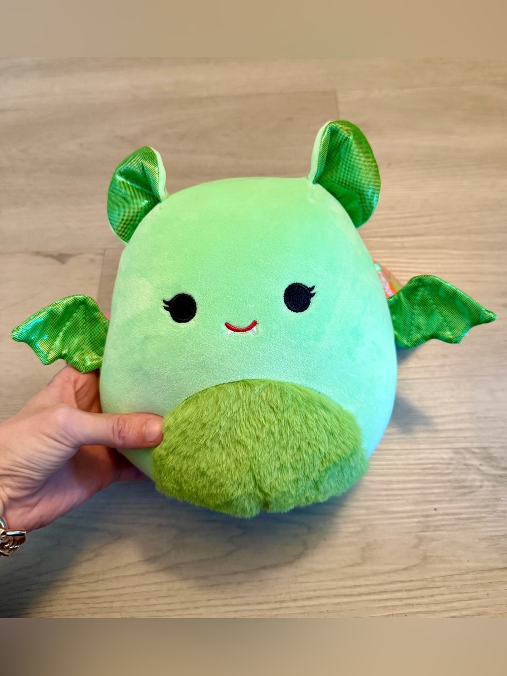2025 Halloween Squishmallow Apple the Neon Green Bat 8 inch NEW with Tags Plush